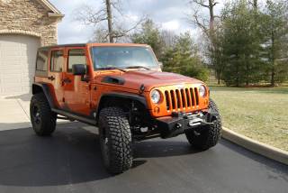 11 Hemi Jeep Rubicon front right